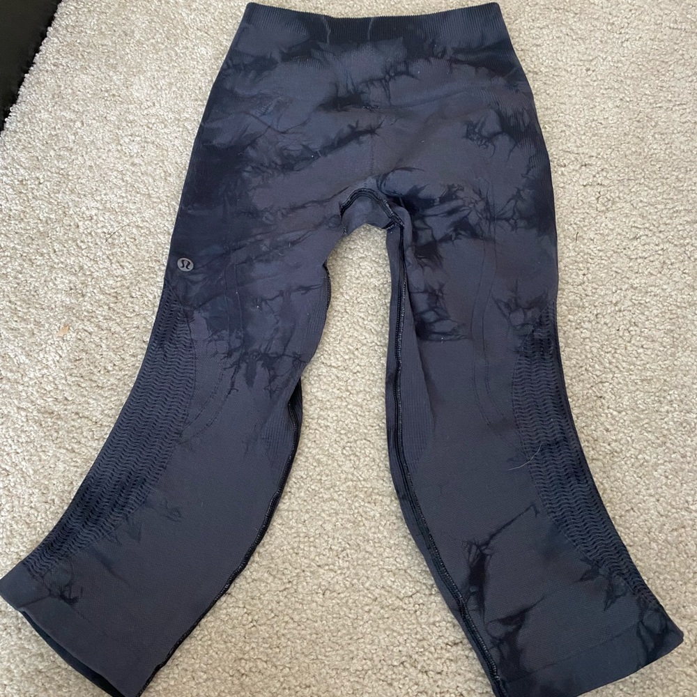 Lulu Lemon, High Rise Crop, Size 2
